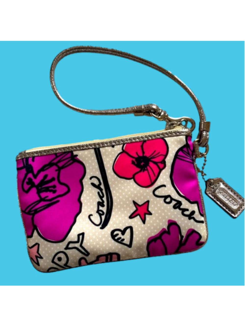 Coach Poppy Wristlet - Picture 4 of 11